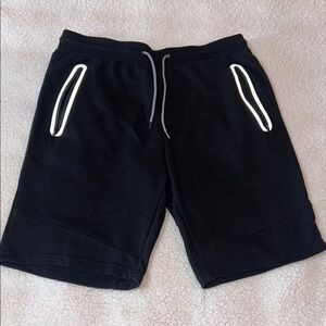 Athletic Black Shorts with Elastic Waistband and Tapered Fit